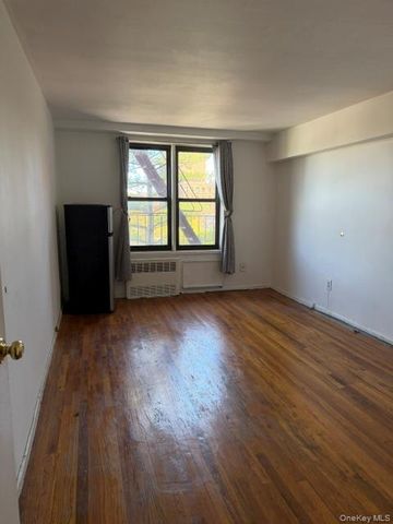 144-63 35th Avenue 6F, Flushing, NY 11354