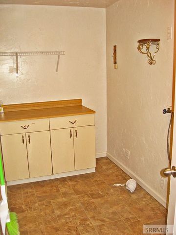 275 Linden Drive, Idaho Falls, ID 83401