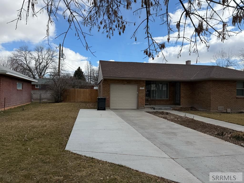 Image 3 of property listing at 275 Linden Drive, Idaho Falls, ID 83401