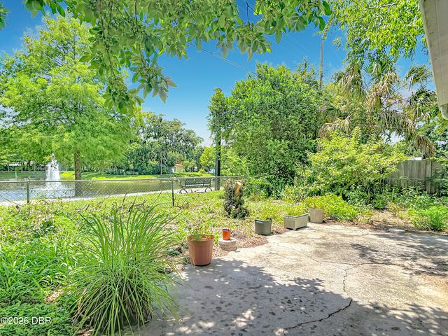 1926 Papaya Drive, South Daytona, FL 32119