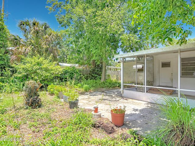 1926 Papaya Drive, South Daytona, FL 32119