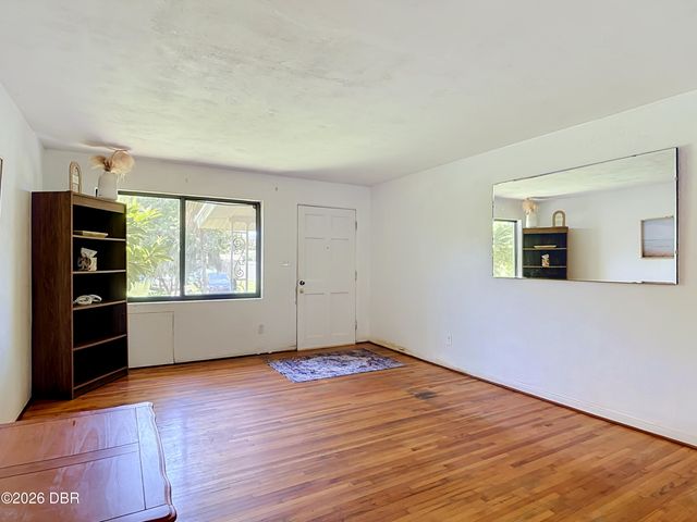 1926 Papaya Drive, South Daytona, FL 32119