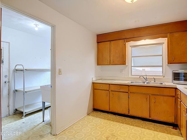 1926 Papaya Drive, South Daytona, FL 32119