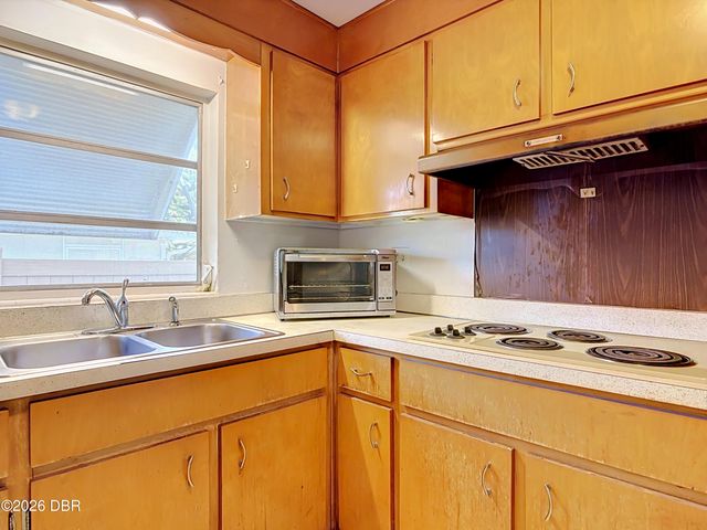 1926 Papaya Drive, South Daytona, FL 32119