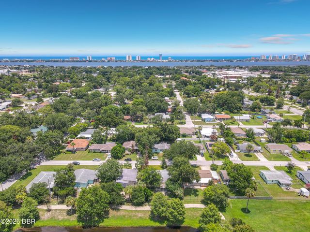 1926 Papaya Drive, South Daytona, FL 32119