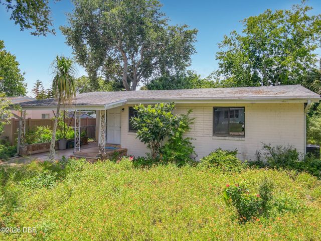 1926 Papaya Drive, South Daytona, FL 32119