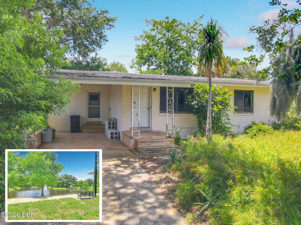 1926 Papaya Drive, South Daytona, FL 32119