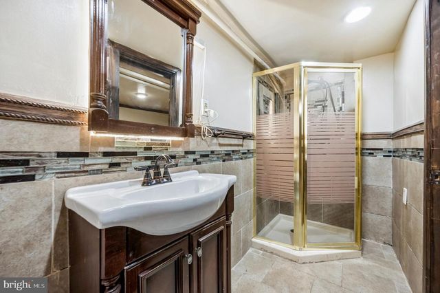 854 FOULKROD ST, Philadelphia, PA 19124