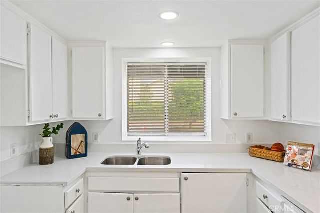 15797 Paine, Fontana, CA 92336