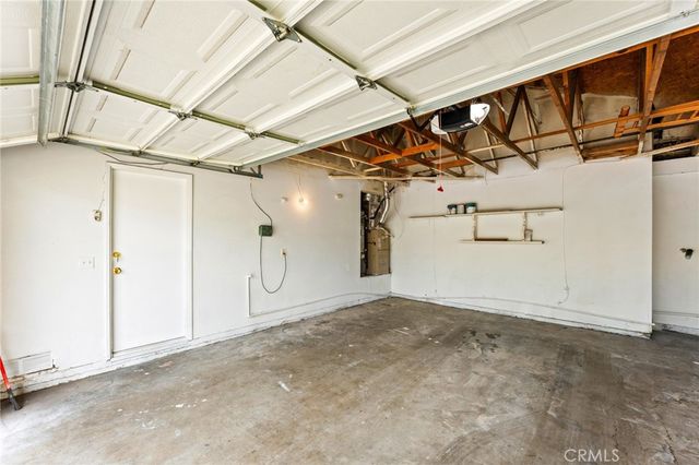 15797 Paine, Fontana, CA 92336