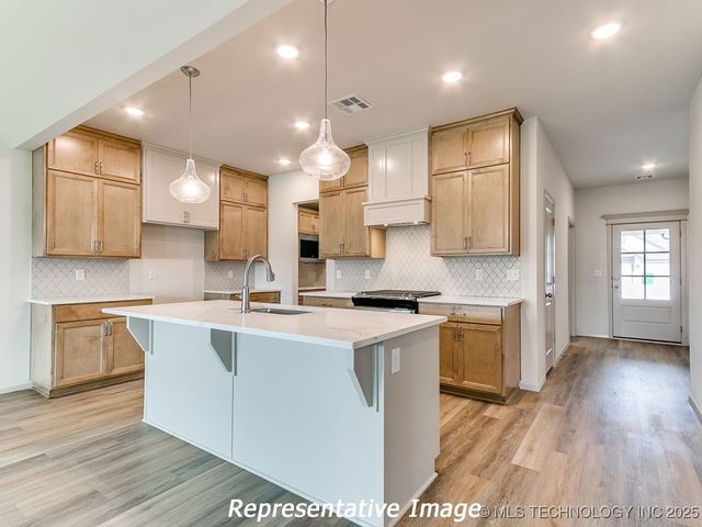 3421 E 153rd Street S, Bixby, OK 74008