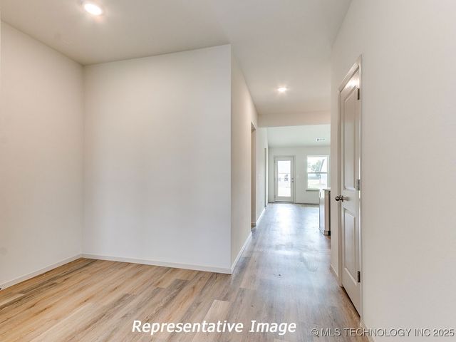 3421 E 153rd Street S, Bixby, OK 74008