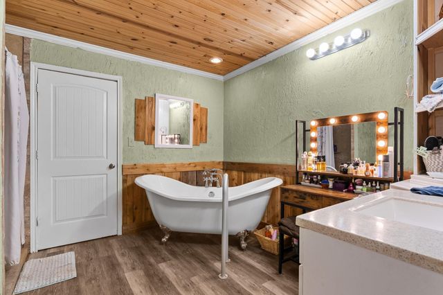 9 Wood Forest Drive, New Waverly, TX 77358