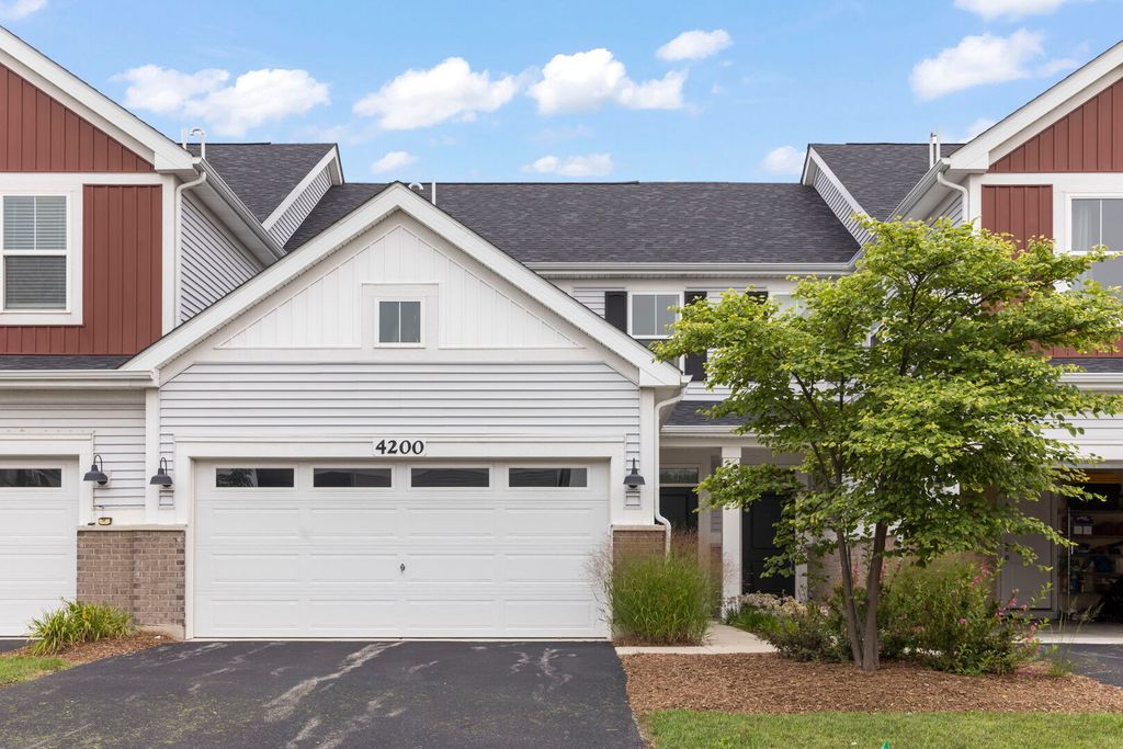 4200 Calder Lane, Aurora, IL 60504