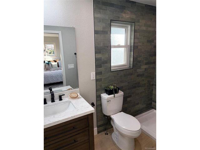 1750 S Ames St, Lakewood, CO 80232