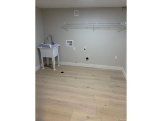 1750 S Ames St, Lakewood, CO 80232