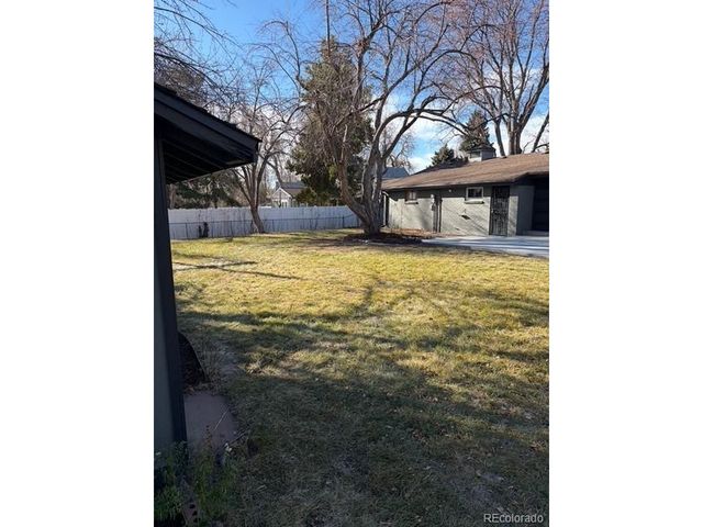 1750 S Ames St, Lakewood, CO 80232