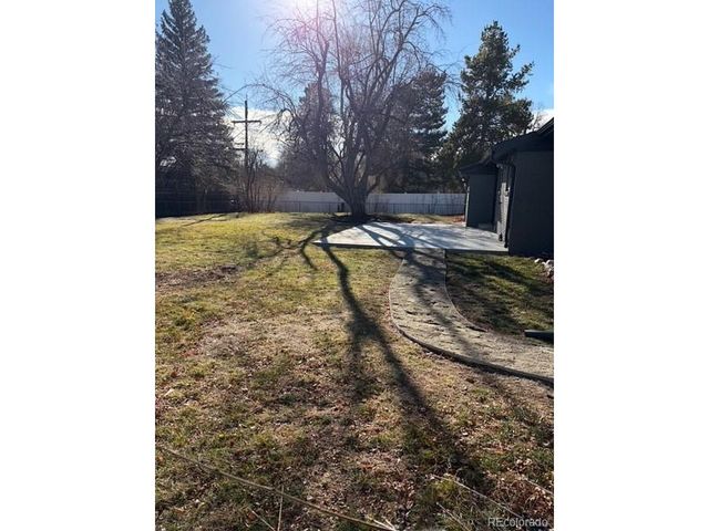 1750 S Ames St, Lakewood, CO 80232