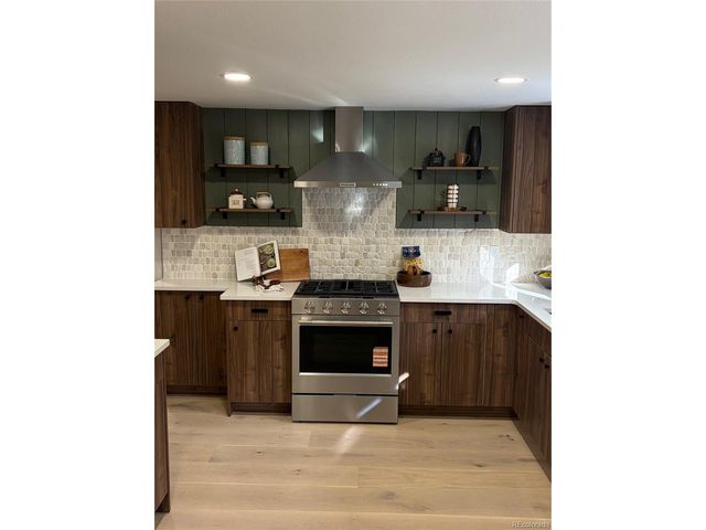 1750 S Ames St, Lakewood, CO 80232