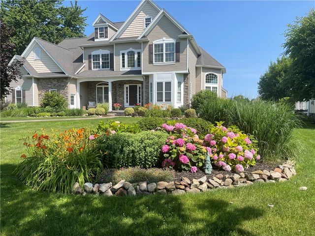 120 Triple Diamond, Penfield, NY 14580