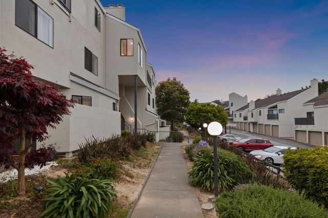 1 Appian Way 703-2, South San Francisco, CA 94080
