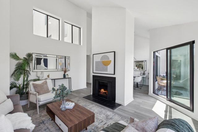 1 Appian Way 703-2, South San Francisco, CA 94080