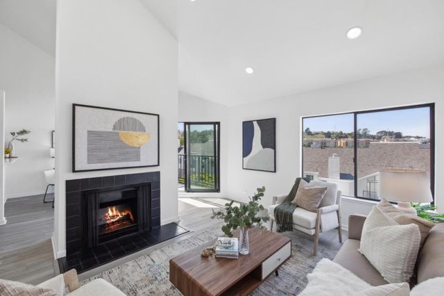 1 Appian Way 703-2, South San Francisco, CA 94080