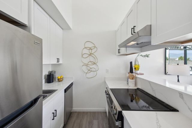 1 Appian Way 703-2, South San Francisco, CA 94080