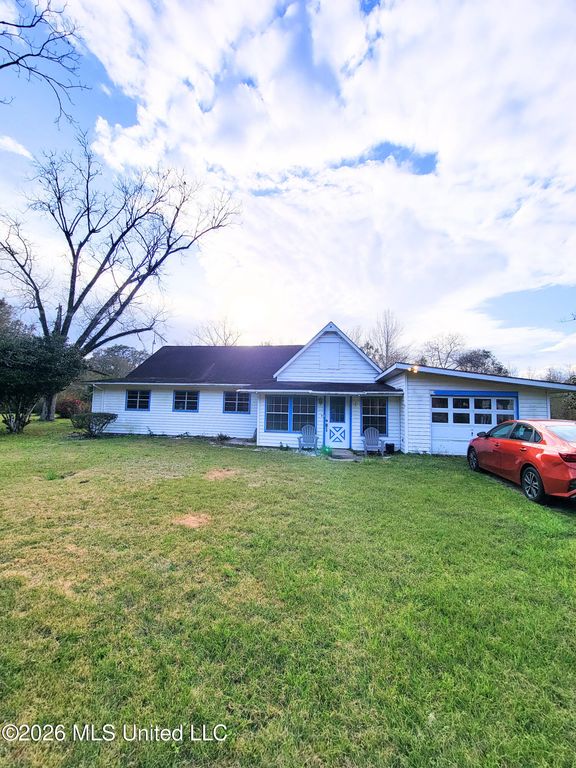 11213 Easley Road, Moss Point, MS 39562
