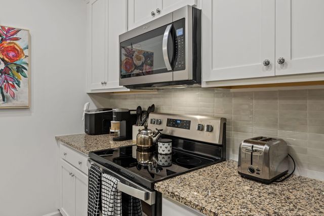 200 Symphony Avenue, Summerville, SC 29486