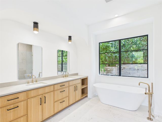 1709 Valeria ST, Austin, TX 78704