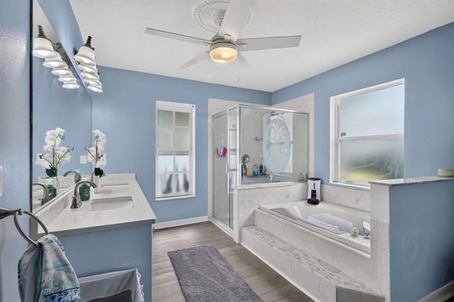 8295 SANDPINE Circle, Port St. Lucie, FL 34952