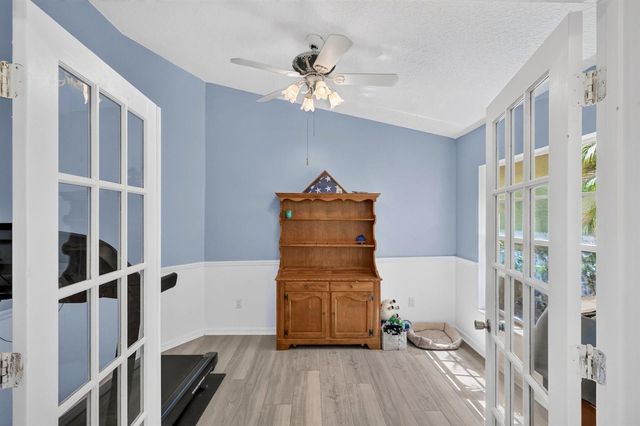 8295 SANDPINE Circle, Port St. Lucie, FL 34952