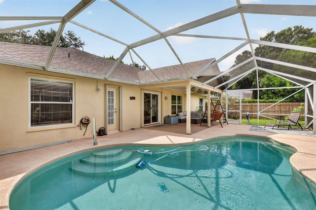 8295 SANDPINE Circle, Port St. Lucie, FL 34952