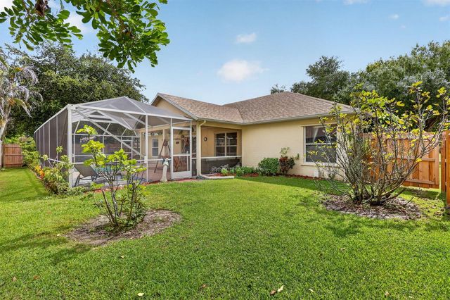 8295 SANDPINE Circle, Port St. Lucie, FL 34952