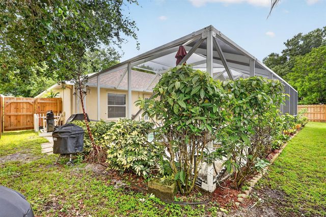 8295 SANDPINE Circle, Port St. Lucie, FL 34952