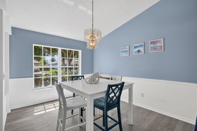8295 SANDPINE Circle, Port St. Lucie, FL 34952
