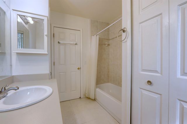 20971 Flora Street, Roseville, MI 48066