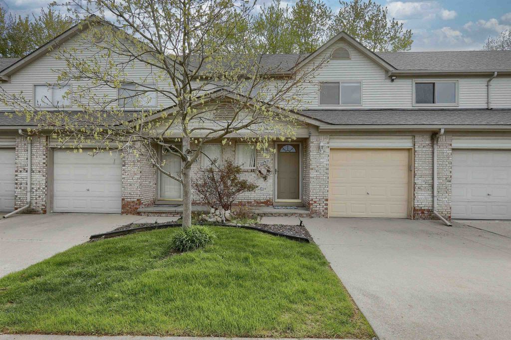 20971 Flora Street, Roseville, MI 48066