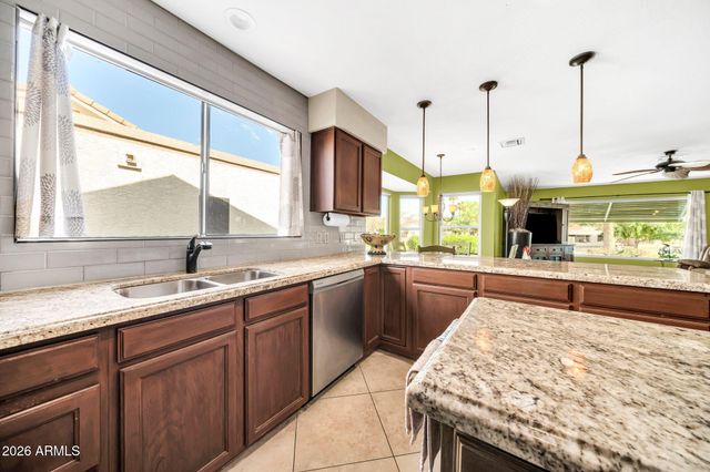 19017 N 96th Avenue, Peoria, AZ 85382