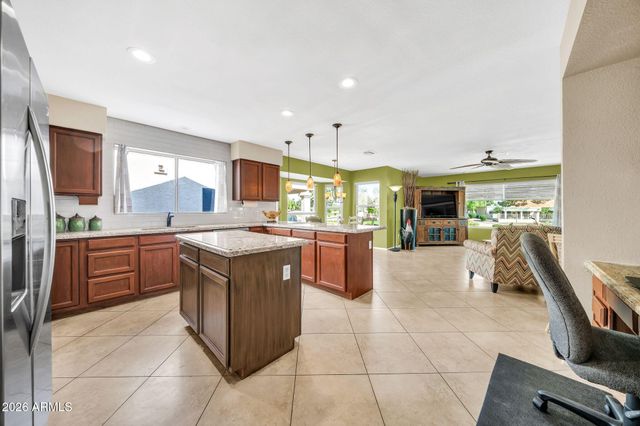 19017 N 96th Avenue, Peoria, AZ 85382