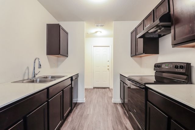 1123 Division Street, Greenville, TX 75401