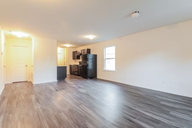 1123 Division Street, Greenville, TX 75401