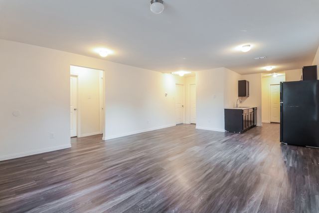 1123 Division Street, Greenville, TX 75401