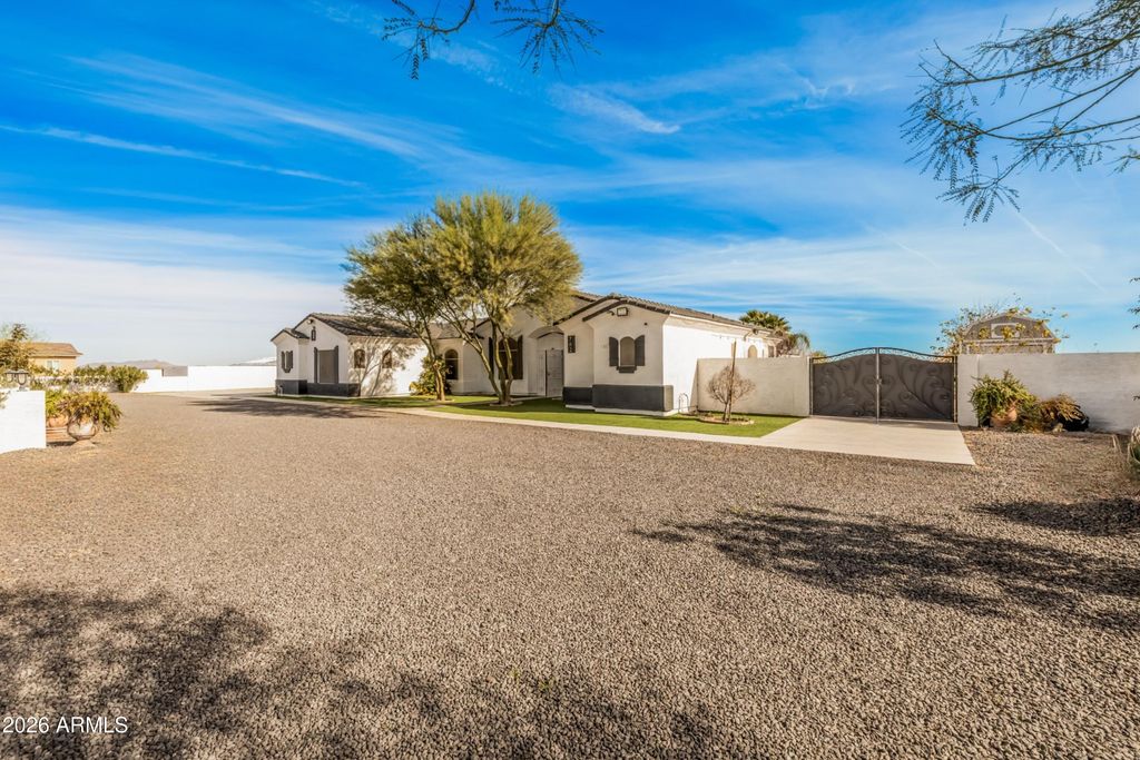 782 N Shannon Place, Casa Grande, AZ 85193 — photo 2