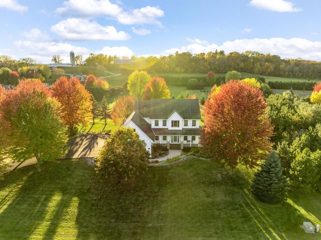 6844 Odell Avenue S, Denmark Twp, MN 55033