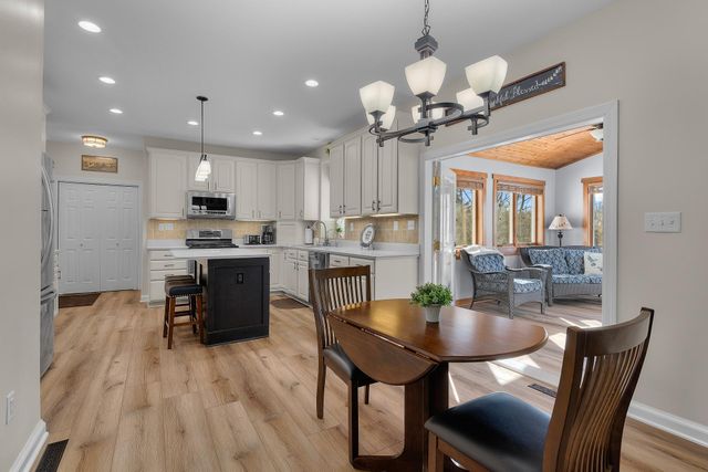 6844 Odell Avenue S, Denmark Twp, MN 55033