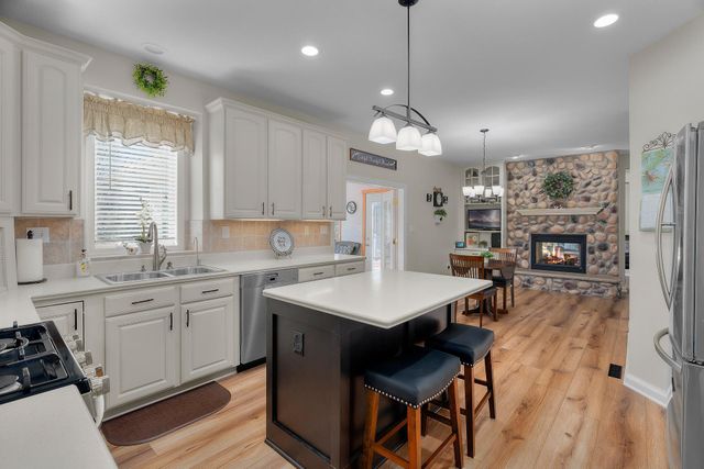 6844 Odell Avenue S, Denmark Twp, MN 55033