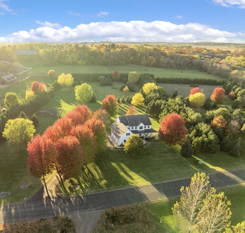 6844 Odell Avenue S, Denmark Twp, MN 55033