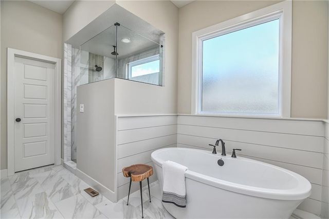 6005 Arapahoe Street, Shawnee, KS 66226